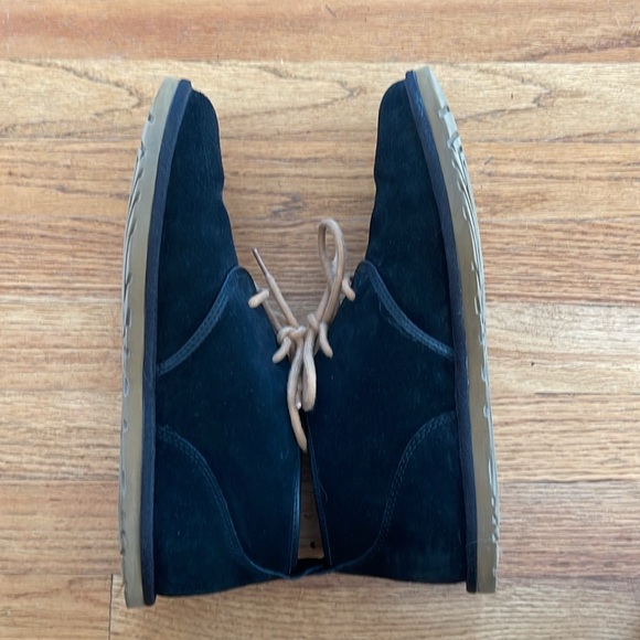 Men’s Ugg shoes- lots of life left in these. - Picture 4 of 7